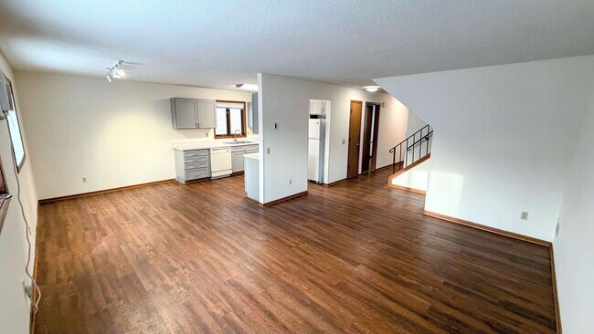 Photo - Spacious 3-Bedroom Apartment in Como! Unit 809