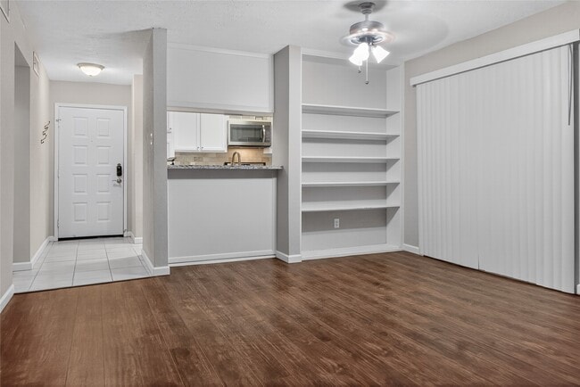 Photo - 10555 Turtlewood Ct Unit 2305