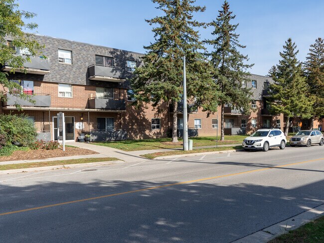 Photo - Lisgar Ave Apartments