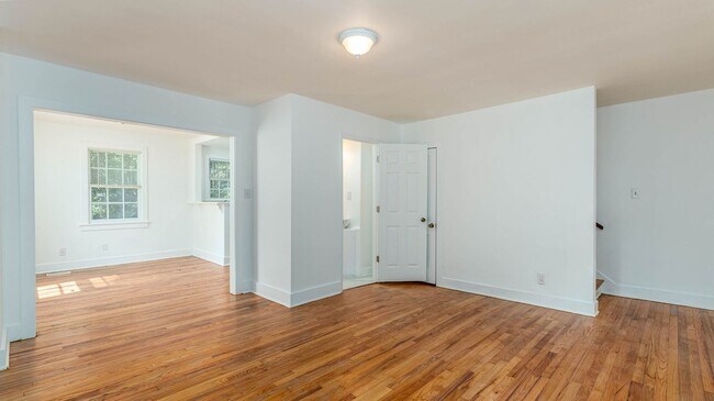 Photo - 3 Bedroom 1.5 Bath Townhouse in Wagener Terrace - Charleston Peninsula