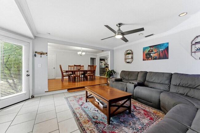 Photo - 3514 7th Ave N