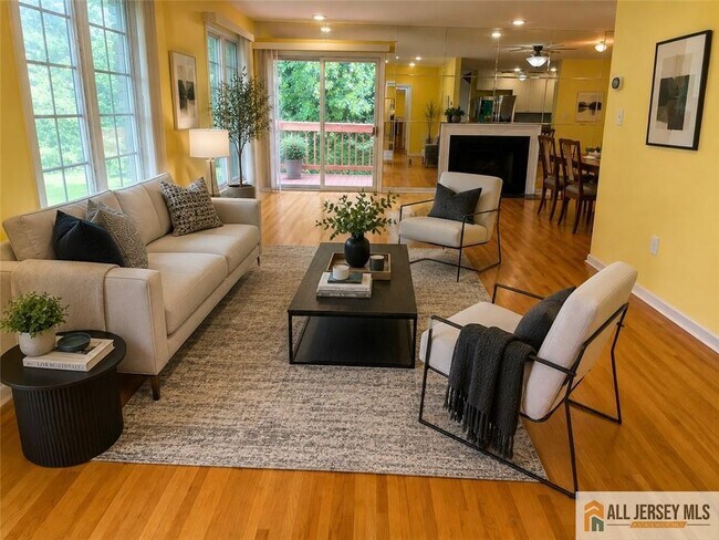 Photo - 126 Mary Alice Ct