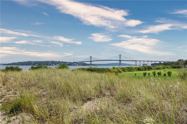 Photo - 44 Wimbledon Cir