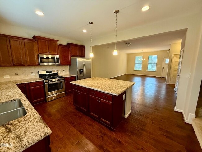 Photo - 1008 Midtowne Way