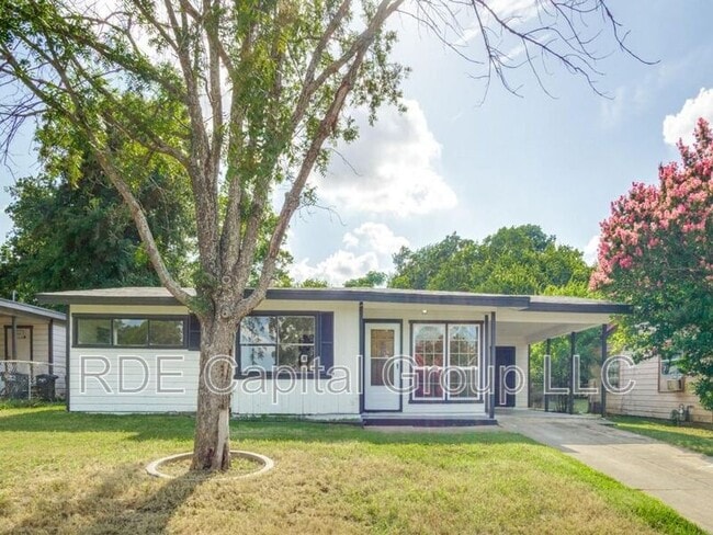 Building Photo - 3012 Crouch St