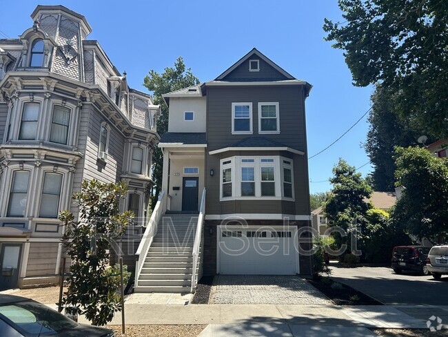 Building Photo - 519 8th St Rental