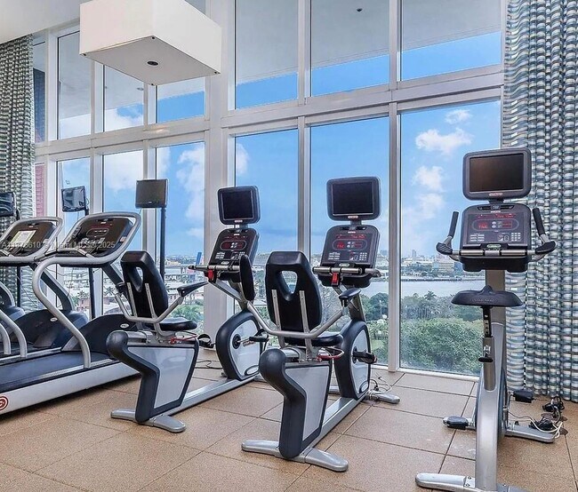 Photo - 50 Biscayne Blvd Unidad 606