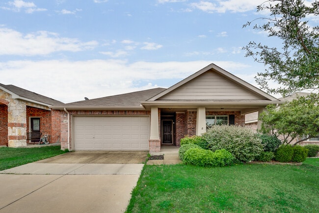 Photo - 2004 Zavala Dr