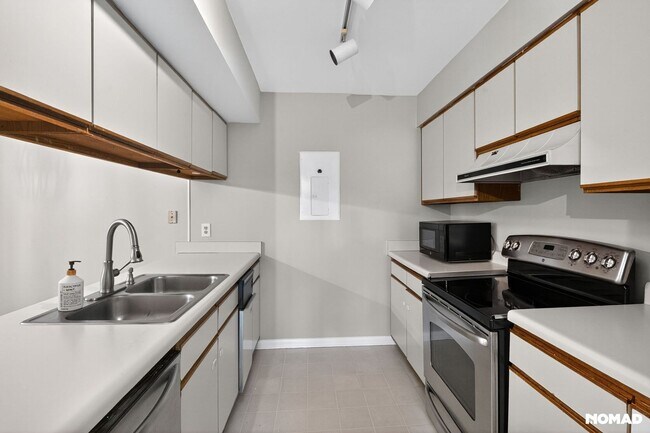 Photo - 120 Finley Forest Dr