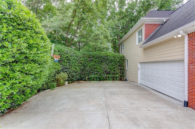 1920 Woods River Ln