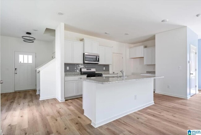 Photo - 220 Chelsea Pk Cir