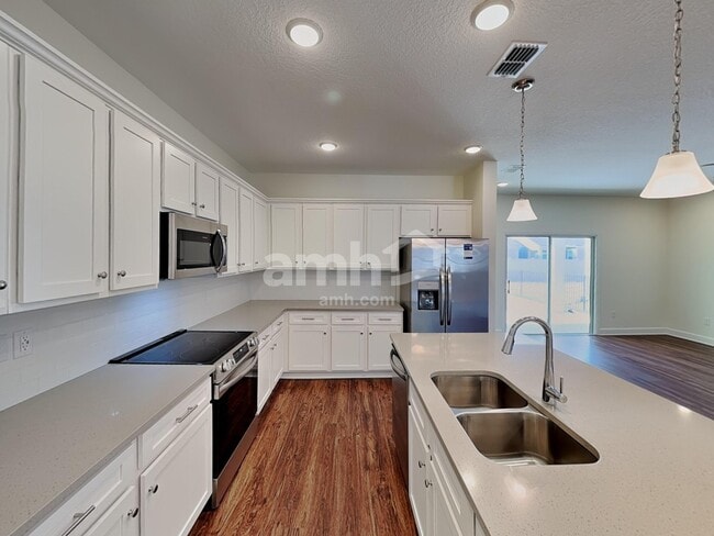 3787 Lake Bluff Loop