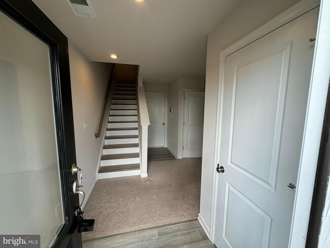 Photo - 147 Presidents Pointe Ave