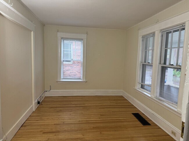 Photo - 5 BEDROOM HOUSE