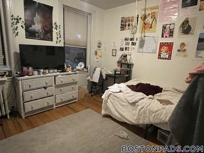 Photo - 12 Glenville Ave Unit 1