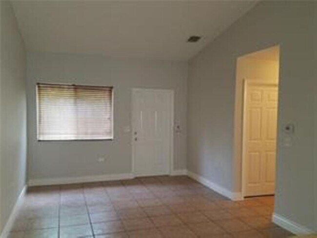 Photo - 7900 NW 6th St Unit 203