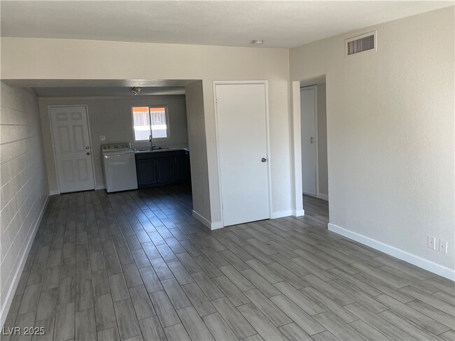 Photo - 2107 Statz St Unit 8