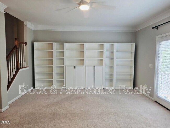 124 Braeside Ct