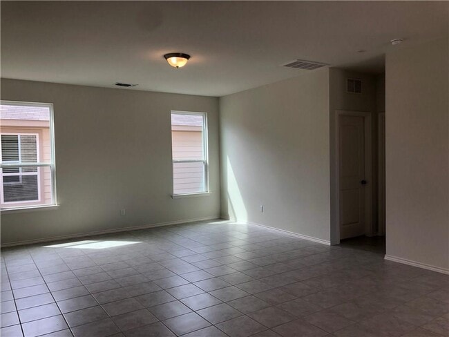Photo - 108 Yellowbark St
