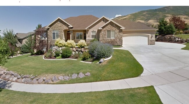 Building Photo - Beautifully Updated Canyon Oaks Executive Home with Stunning Views