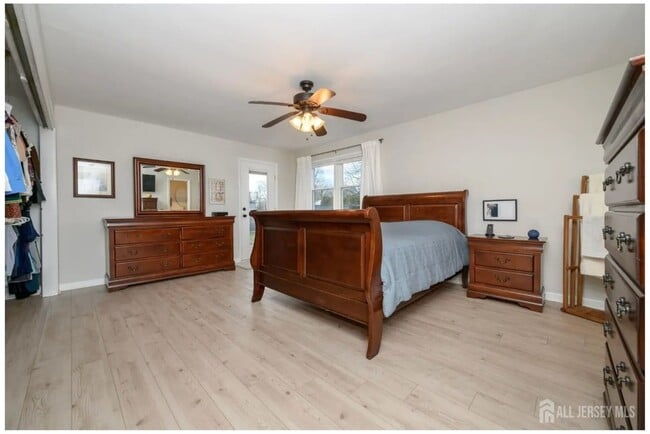 Photo - 12 Davison Rd