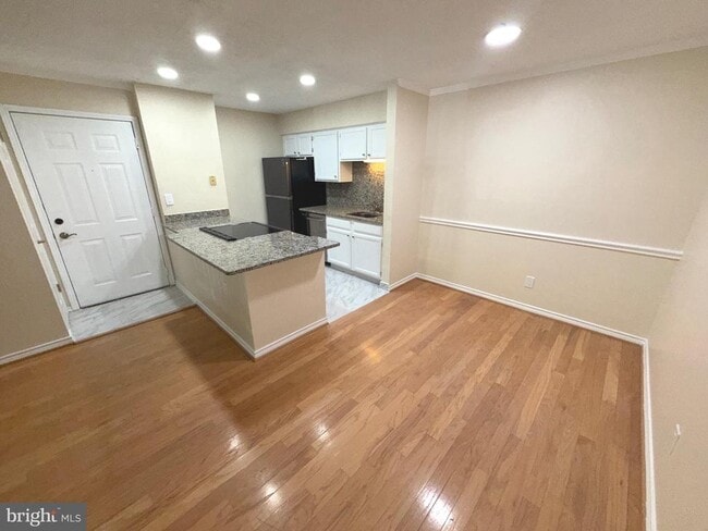 Photo - 1534 Lincoln Way Unit 204