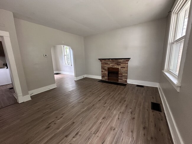 Photo - 263 Glenwood Dr
