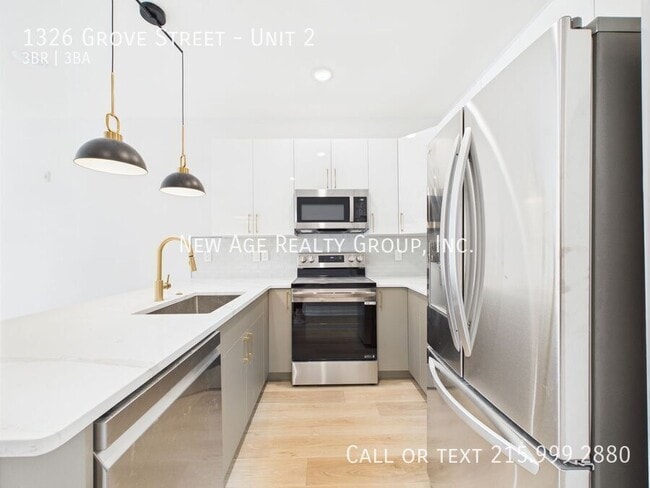 Photo - 1326 Grove St Unit 2