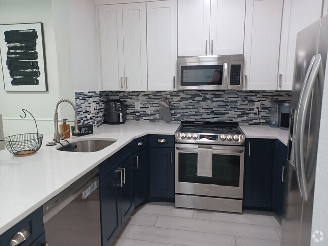 Building Photo - 23540 Walden Center Dr Rental