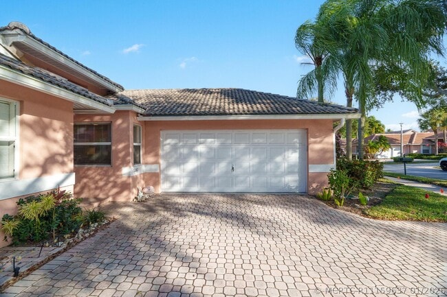 Photo - 5260 Grande Palm Cir