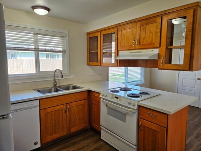 Photo - 3Bd/2Ba Single Story Home-Available to View!