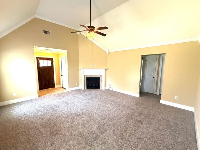 Photo - **3 Bed 2 Bath With a Garage In Park Lake** Call 334-366-9198 to schedule a self tour