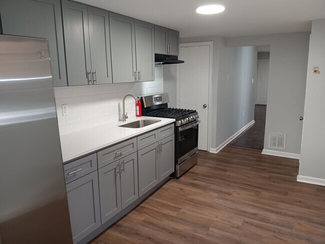 Building Photo - 1020 Potter St