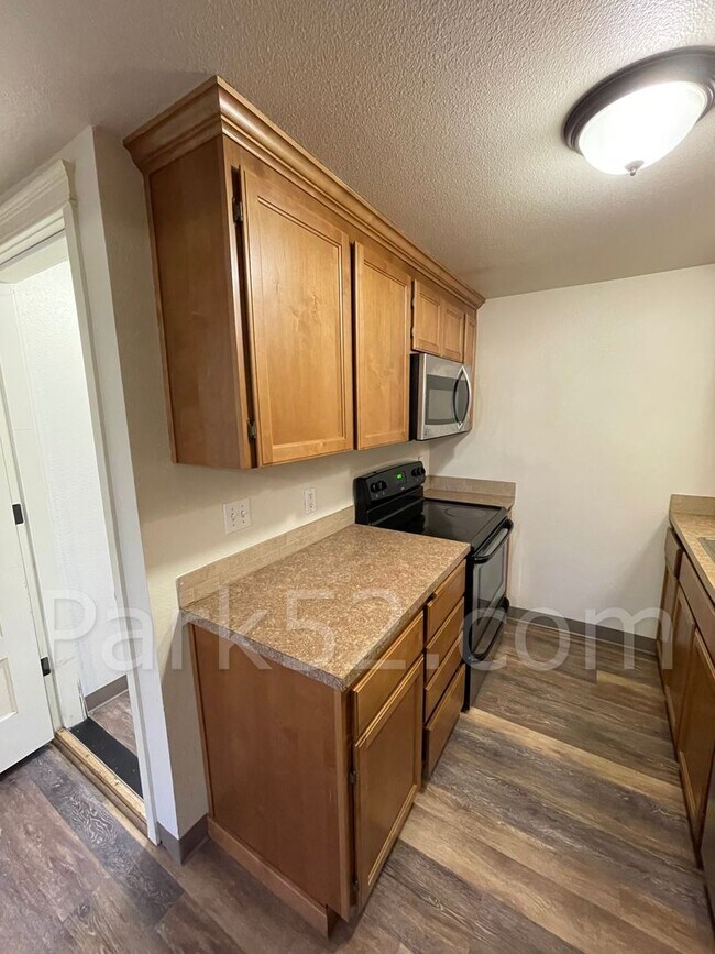 Photo - Tri-Plex in North Tacoma Unidad #C