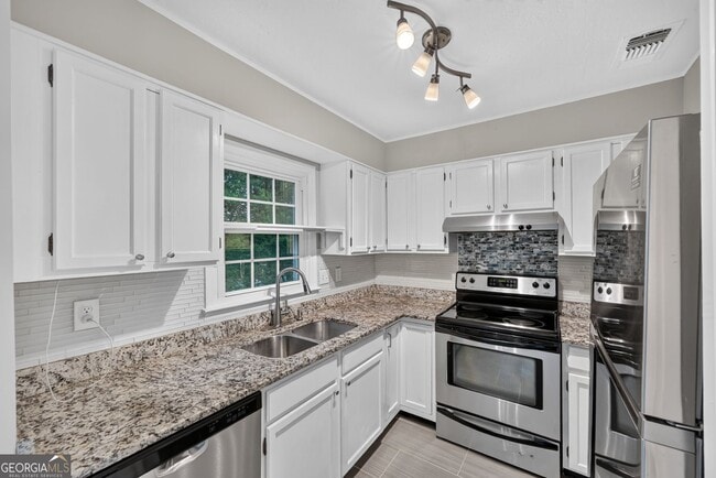 Photo - 226 High Creek Dr