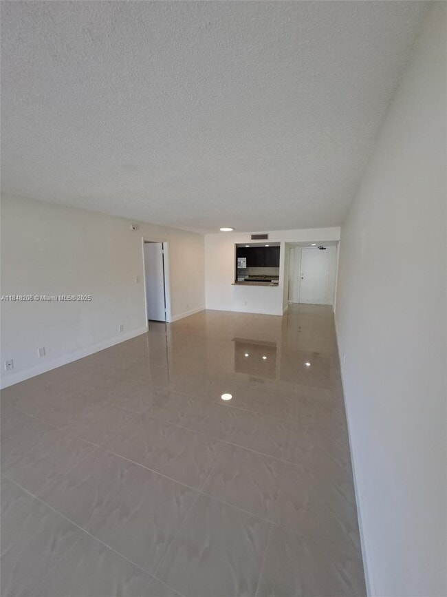Photo - 240 Lakeview Dr Unit 106
