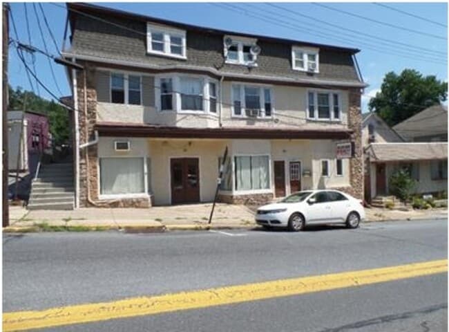 Building Photo - 2311 Perkiomen Ave