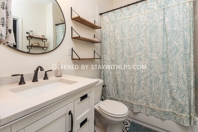 Photo - 1449 Lyndale Ave