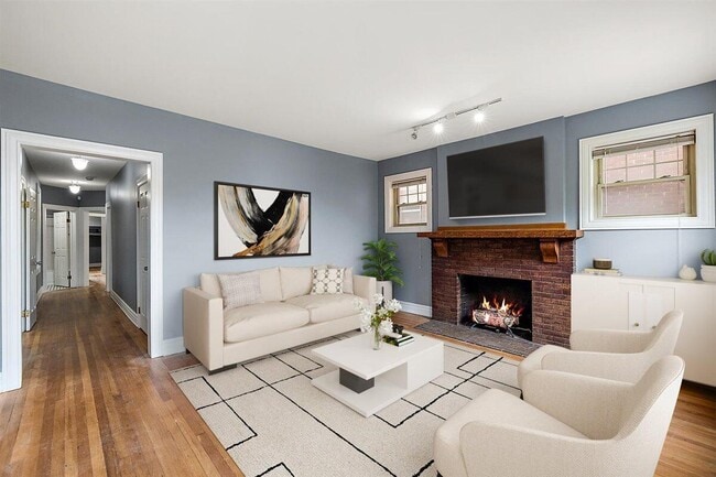 Photo - 469 W Willis St Unit 4