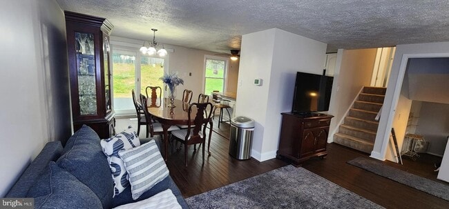 Photo - 4 Big Stone Ct