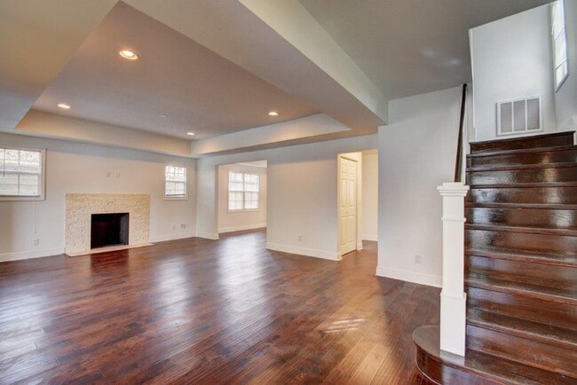 340 Walton Blvd Unit Single Family House
