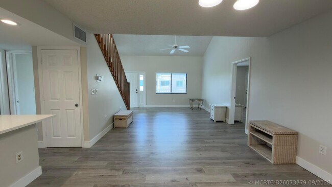 Building Photo - 160 Bella Vista Ct N Unit 60