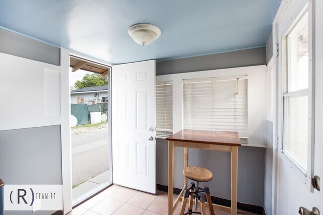 Photo - La Habra Unit 535 Back house