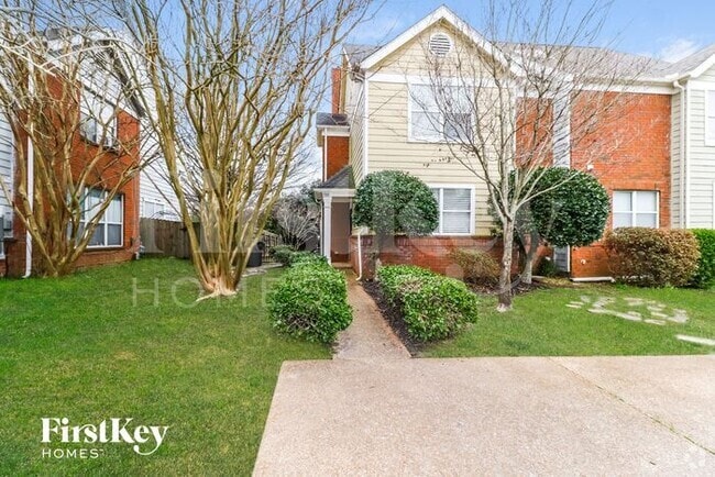 Building Photo - 700 Walnut Woods Cove S Rental