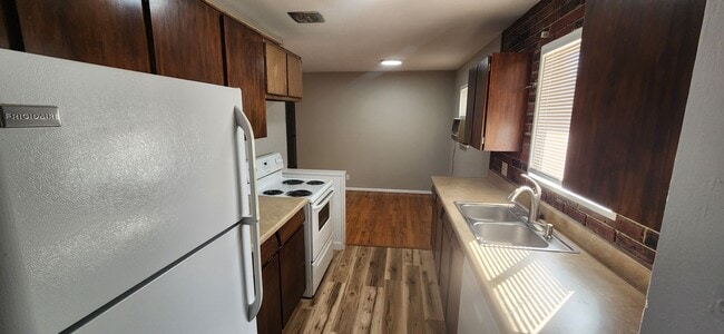 Photo - MOVE IN SPECIAL, 1/2 OFF FIRST FULL MONTHS RENT. ALL PROSPECTIVE TENANTS MUST SUBMIT A $58 NON-R...