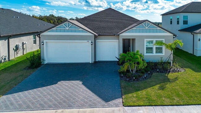 Photo - Spacious Like New 4-Bedroom Oasis with 3 F... Apartamento