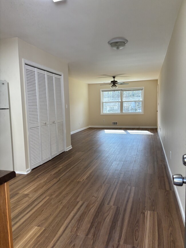 Photo - 8686 Bowden St