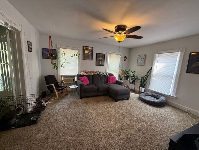Photo - Spacious 1-Bedroom Upper Unit Unit 831 (Upper)