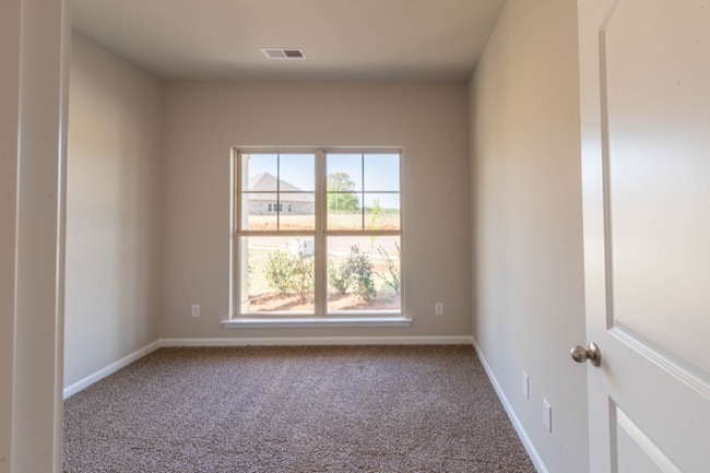 Photo - 107 Dace Ct