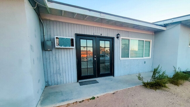 Building Photo - 5527 Baileya Ave Rental